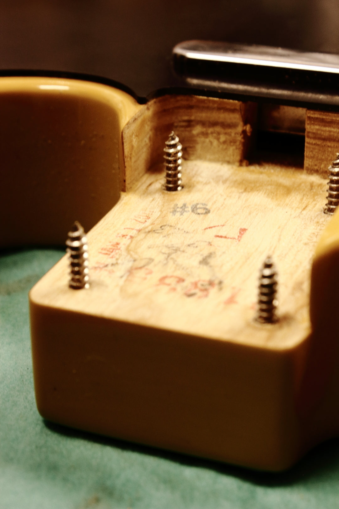 Fender American Vintage '52 Telecaster Butterscotch 2011