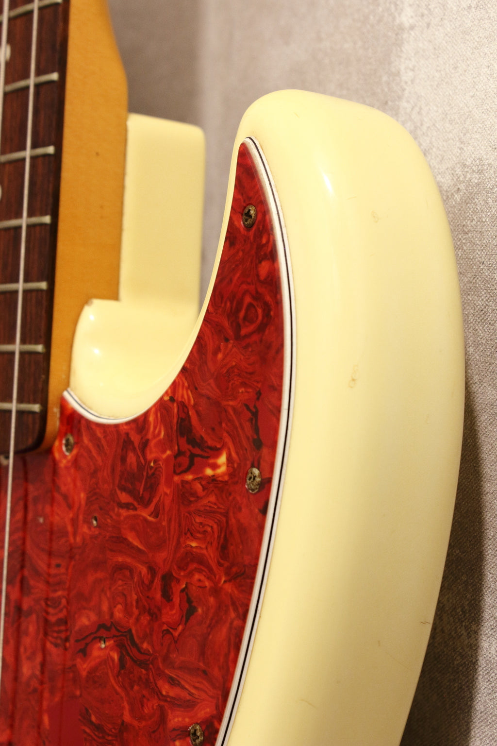 Fender Japan ‘62 Jazz Bass JB62-58 Vintage White 1993