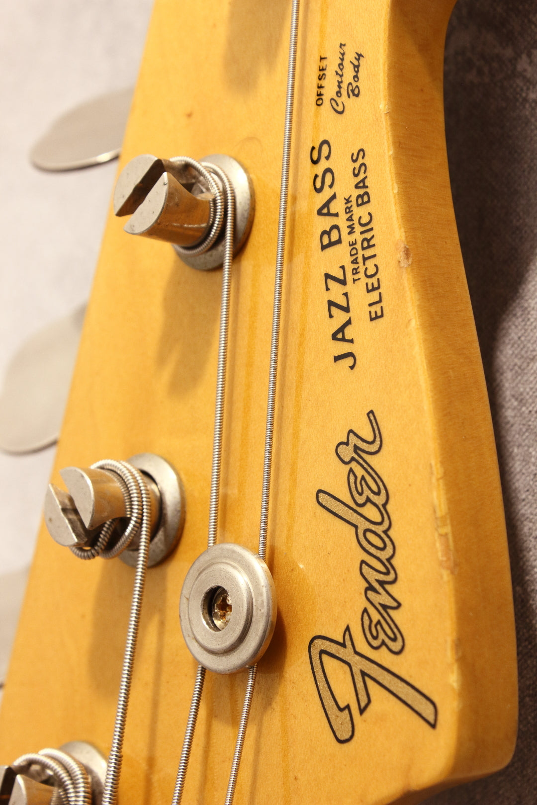 Fender Japan ‘62 Jazz Bass JB62-58 Vintage White 1993