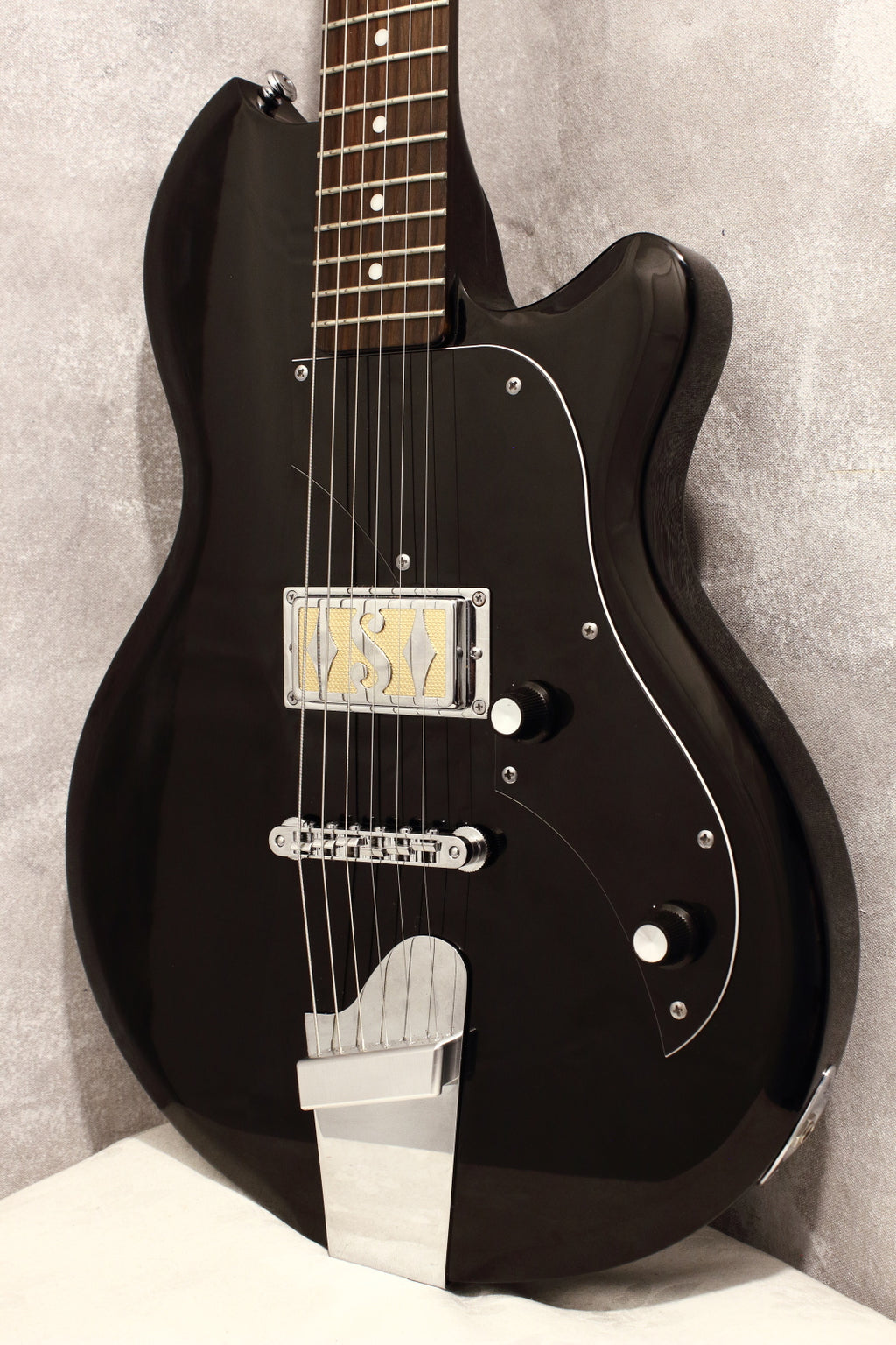 Supro Jamesport Jet Black 2017