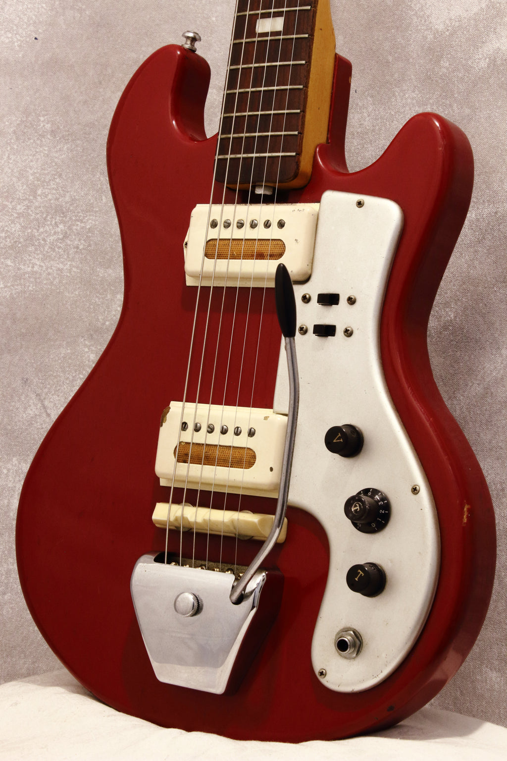 Guyatone LG-85T Red 1967