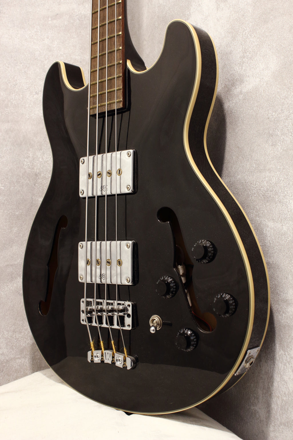 Warwick Pro Series Star Bass Black 2011