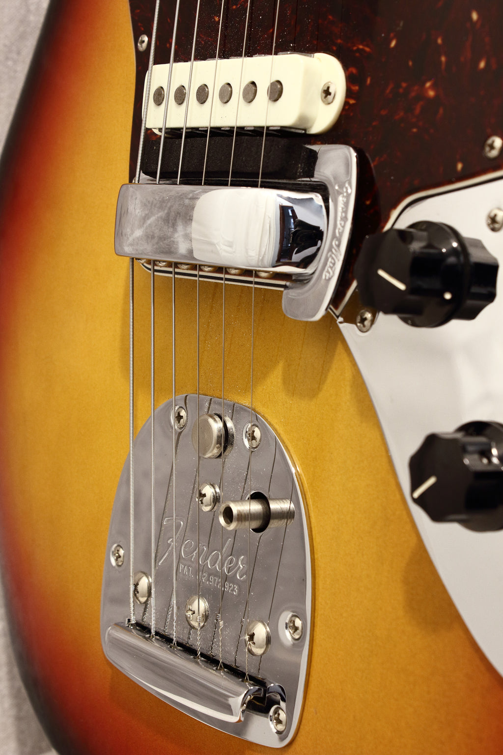 Fender American Vintage '65 Jaguar Sunburst 2012