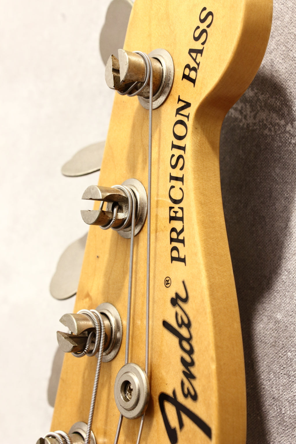 Fender Japan '70 Precision Bass PB70-85 Olympic White 1993