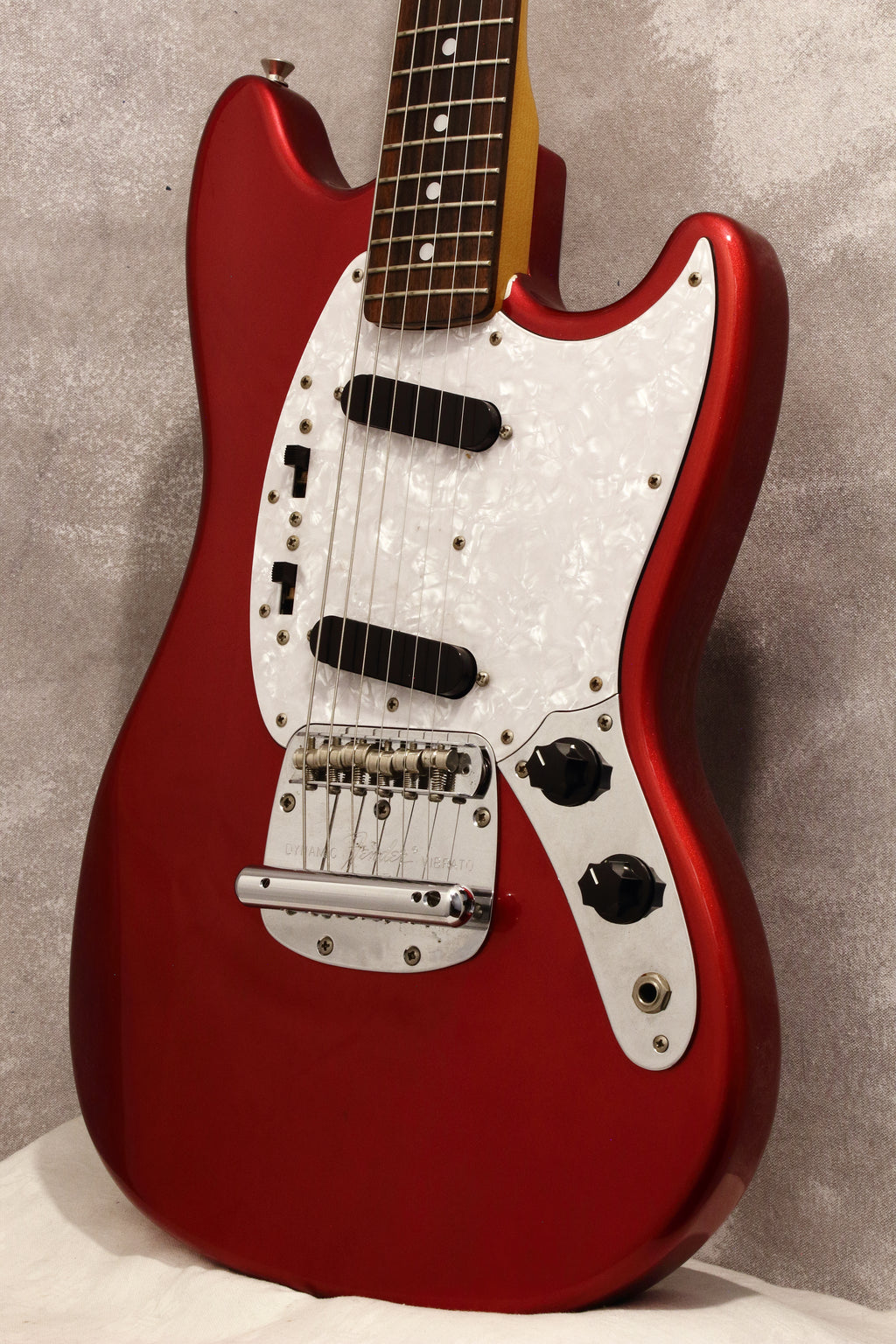 Fender Japan '69 Mustang MG69 Candy Apple Red 2010