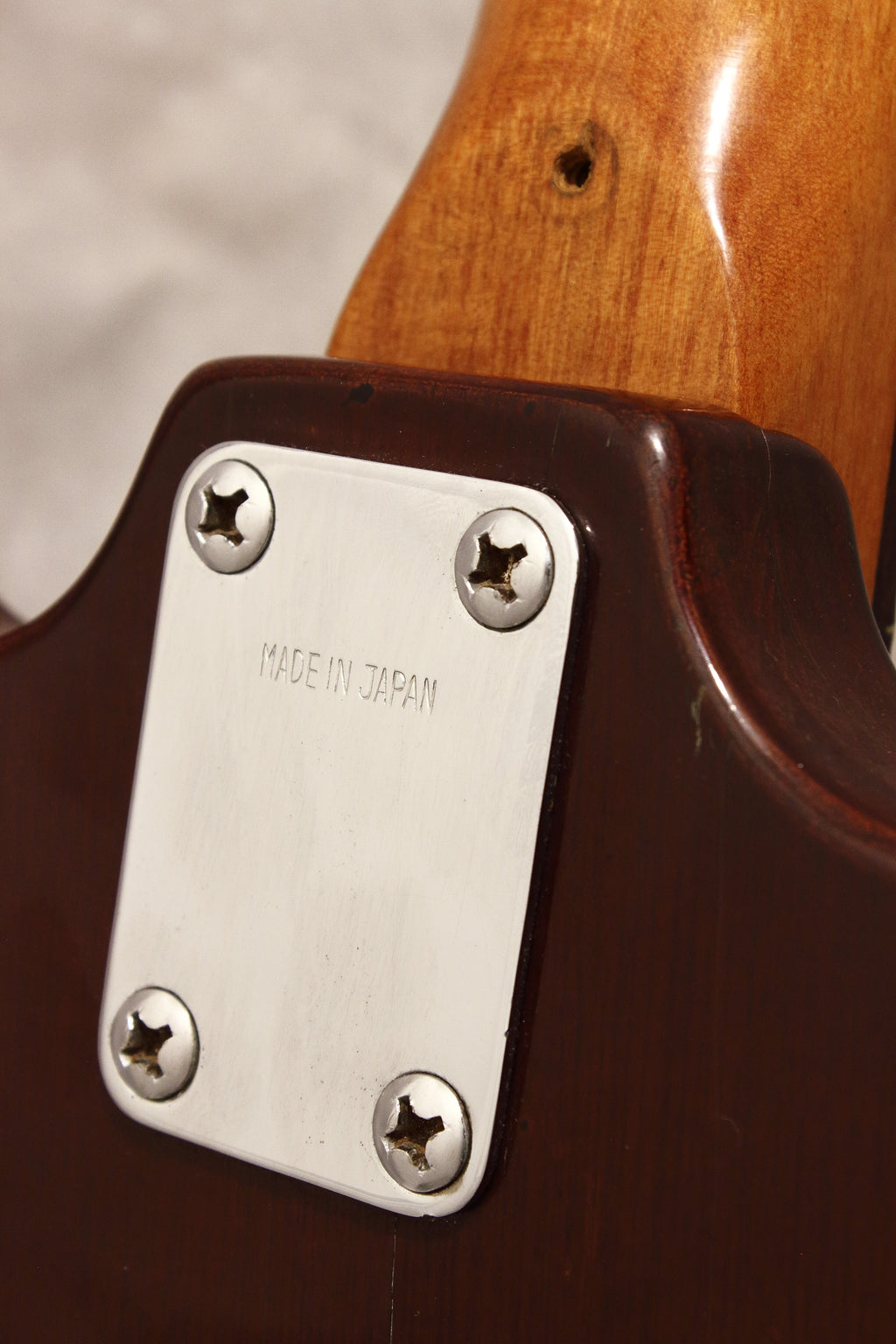 Raven EB-style Bass Walnut c1970