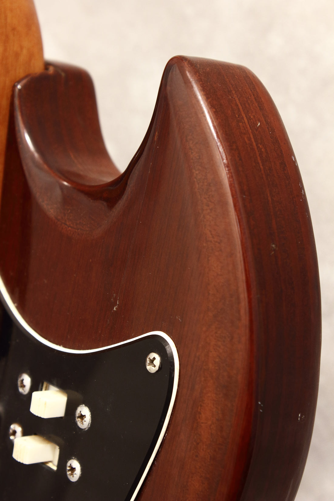 Raven EB-style Bass Walnut c1970