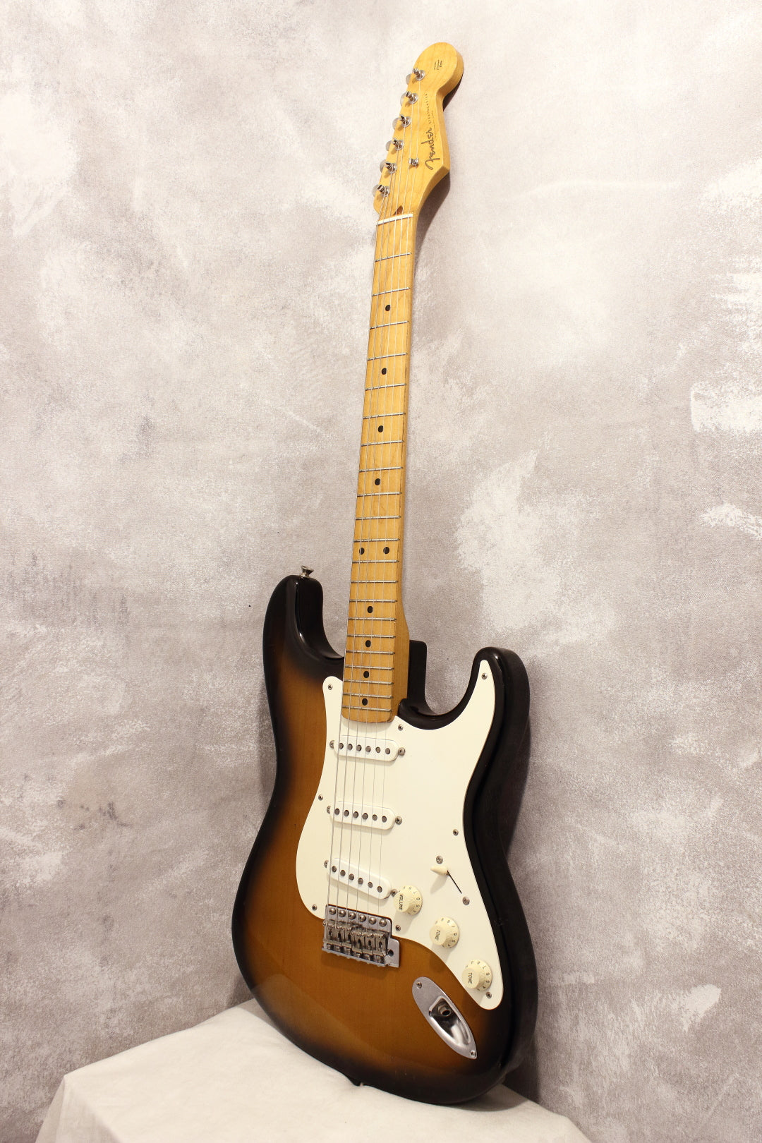 Fender Japan '57 Stratocaster Sunburst ST57-70 1995