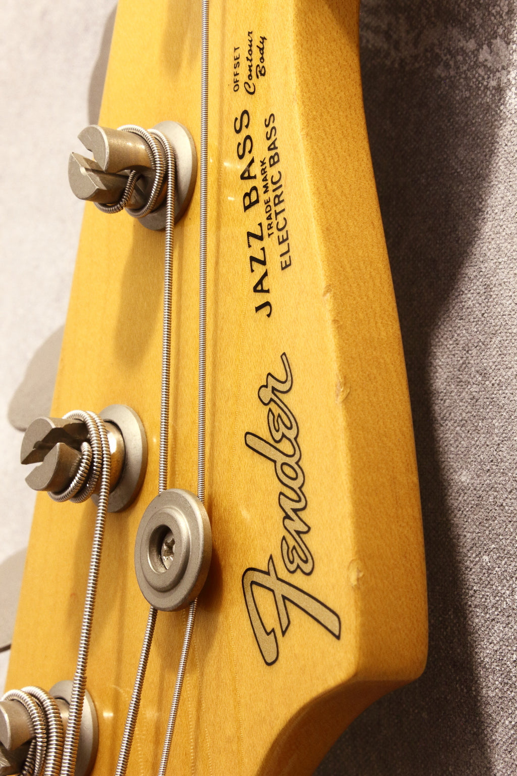 Fender Japan ‘62 Jazz Bass JB62-58 Vintage White 2000