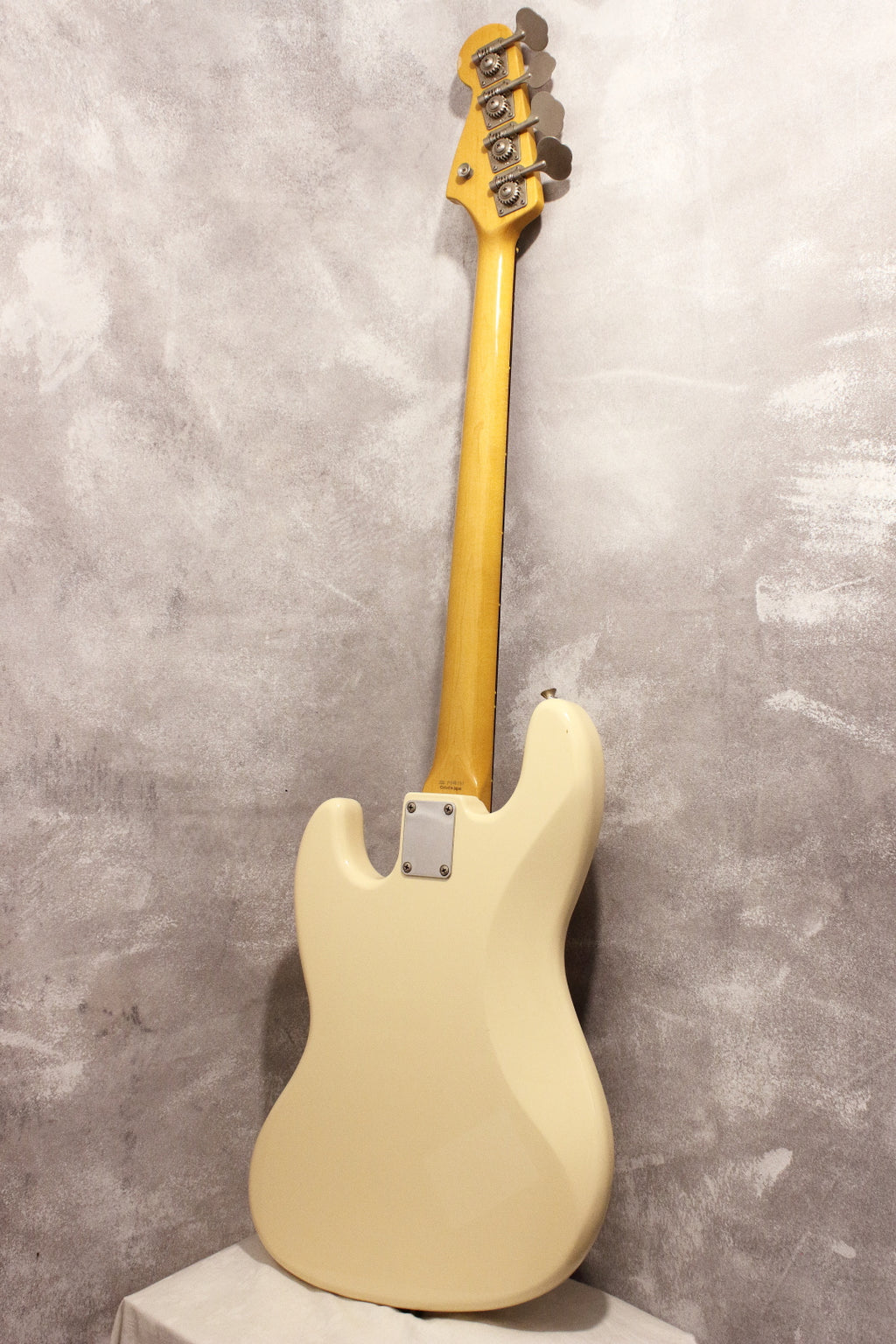 Fender Japan ‘62 Jazz Bass JB62-58 Vintage White 2000