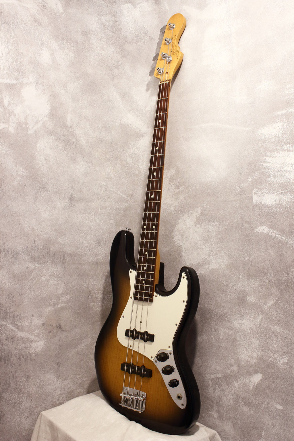 Momose MJ2-STD/NJ Bass Sunburst 2009