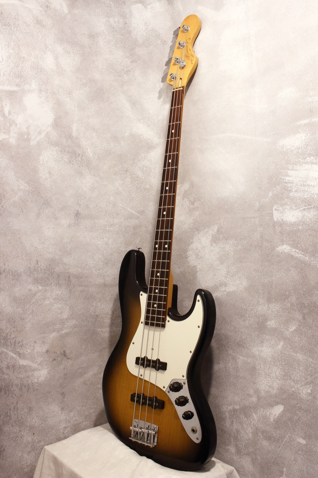 Momose MJ2-STD/NJ Bass Sunburst 2009