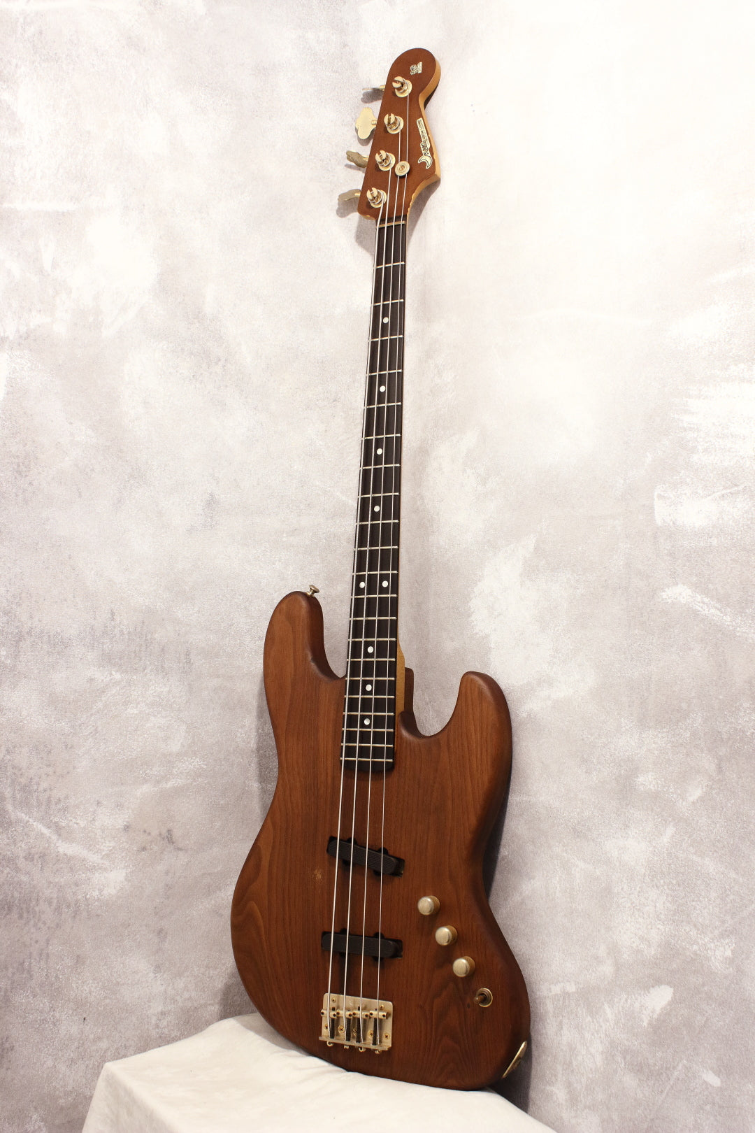 Moon JJ-4 Bass Natural Walnut 1991