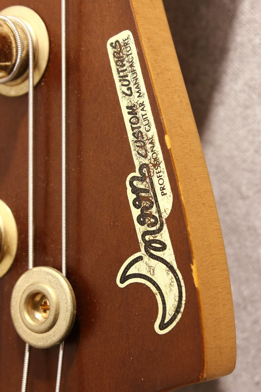 Moon JJ-4 Bass Natural Walnut 1991