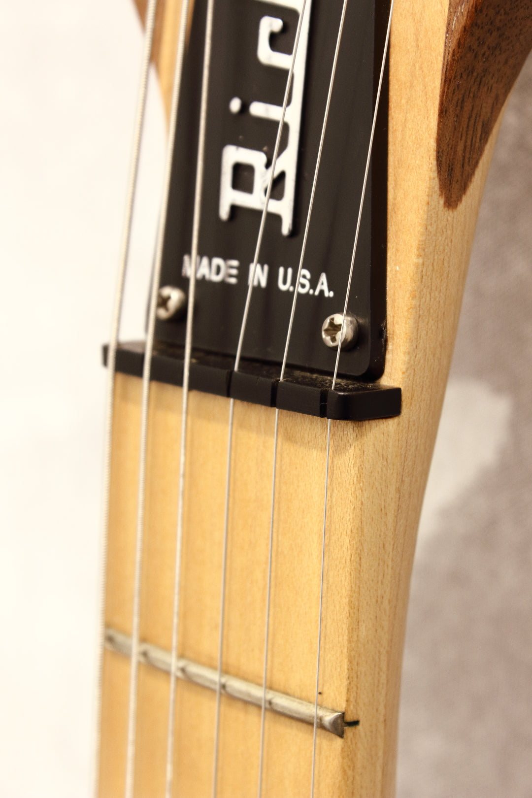 Rickenbacker 650D Dakota Walnut 2007