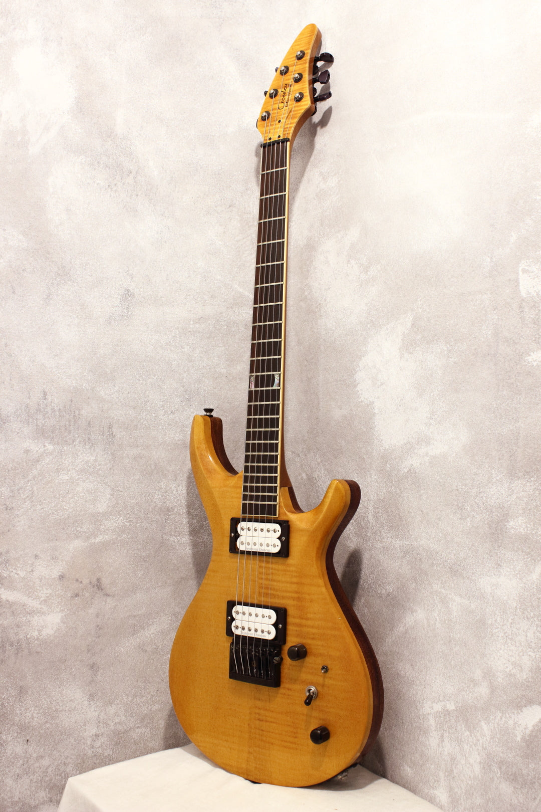 Crossley G-Series Custom Amber 2008