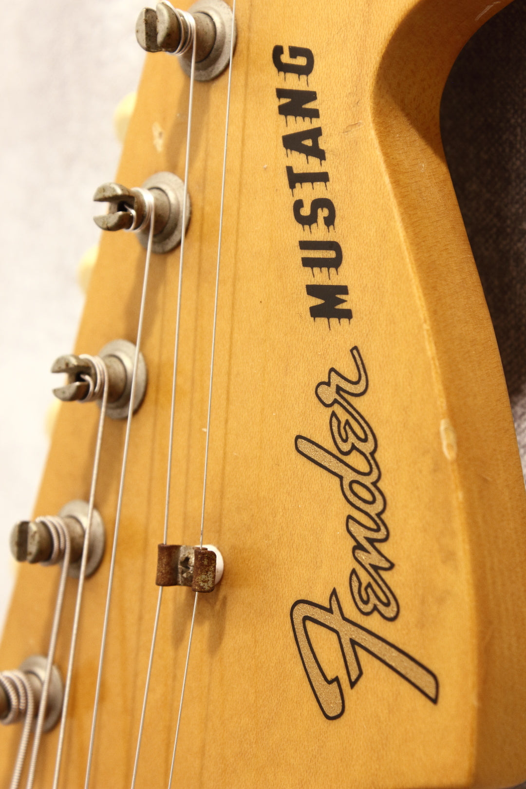 Fender Japan '66 Mustang MG66-65 Candy Apple Red 1996