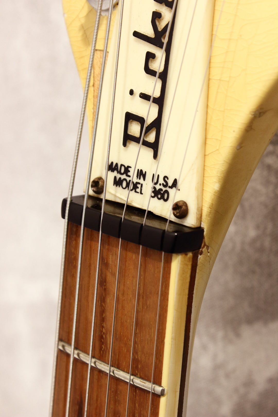 Rickenbacker 360 White 1982