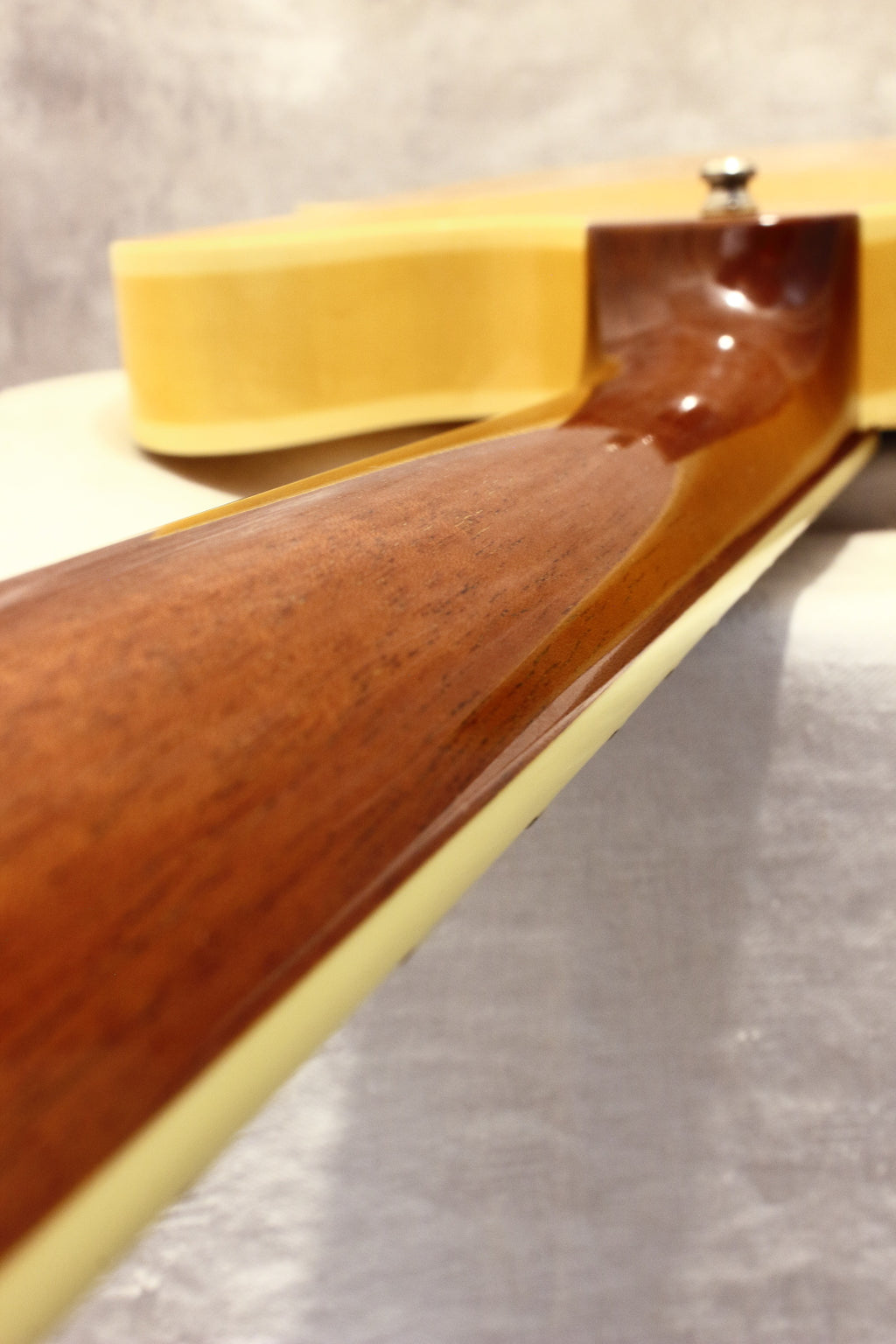 VG KTR-ES STD Natural Gloss 2017