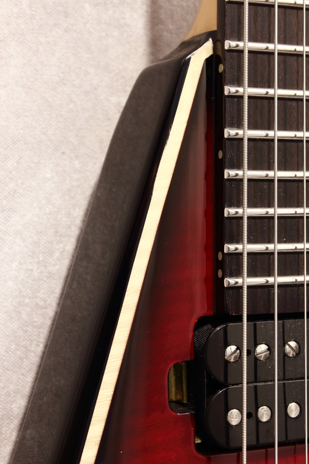 Ormsby Guitars Metal V Red Dead 2021