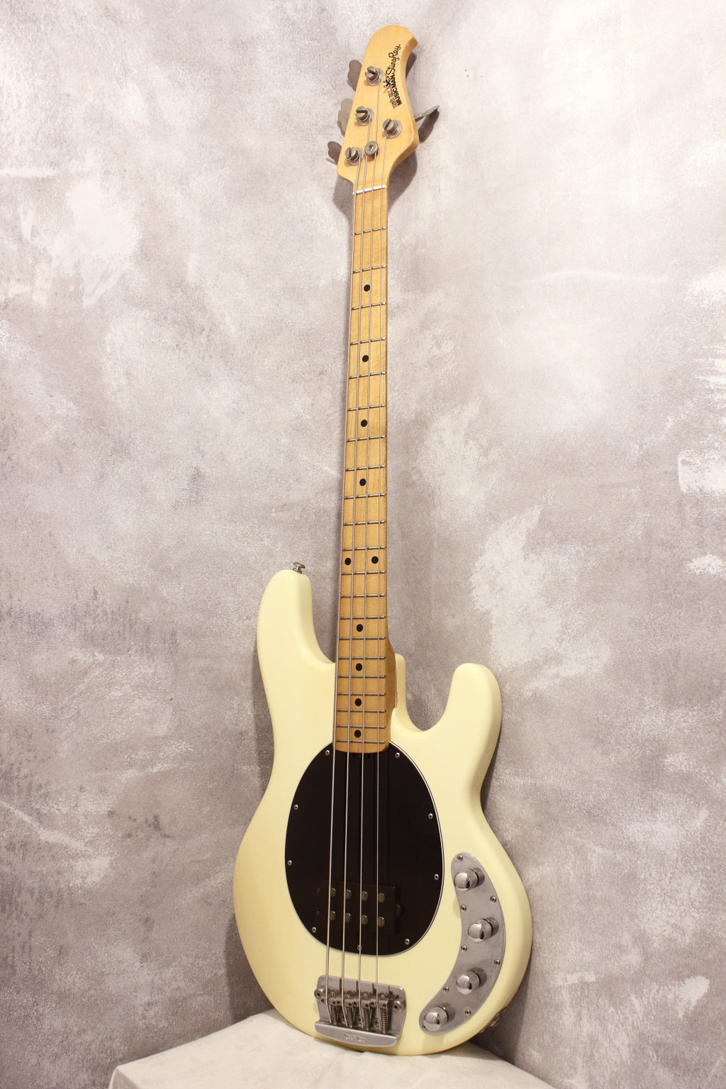 Ernie Ball Music Man StingRay 4H Olympic White 2005