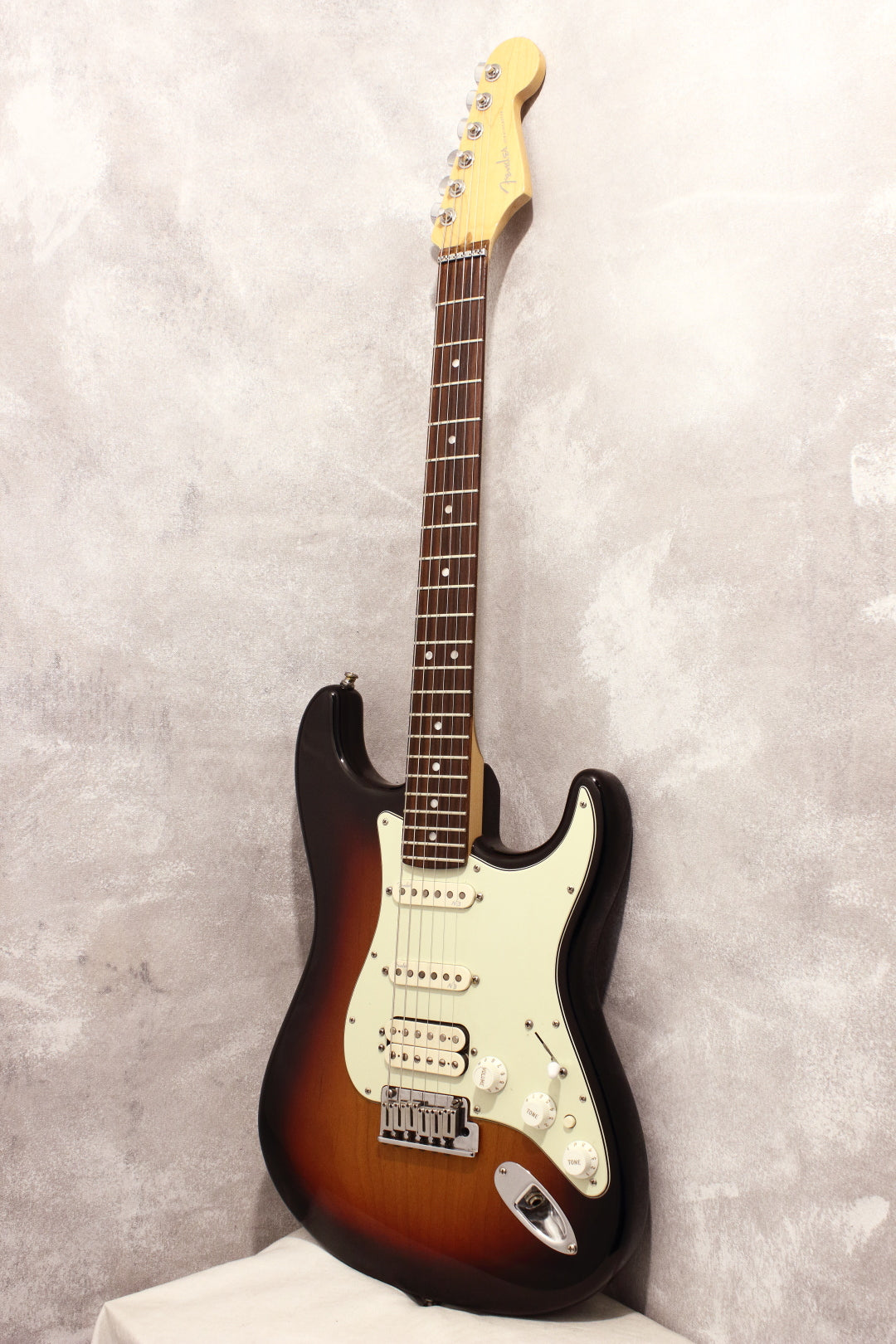 Fender American Deluxe Stratocaster HSS Sunburst 2011