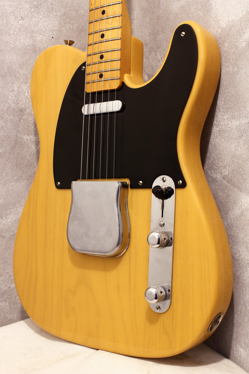 Fender American Vintage '52 Telecaster Butterscotch 2004