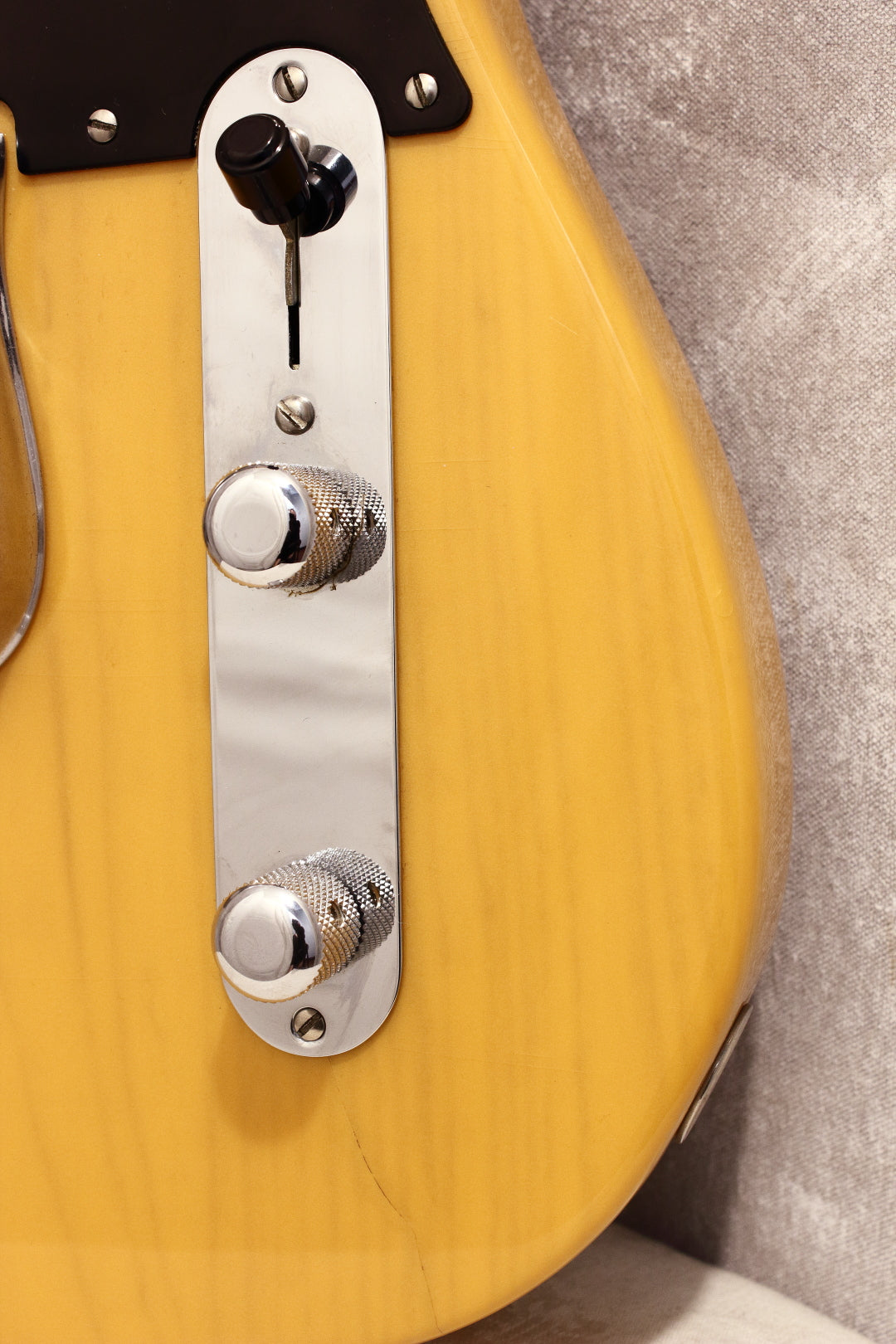 Fender American Vintage '52 Telecaster Butterscotch 2004