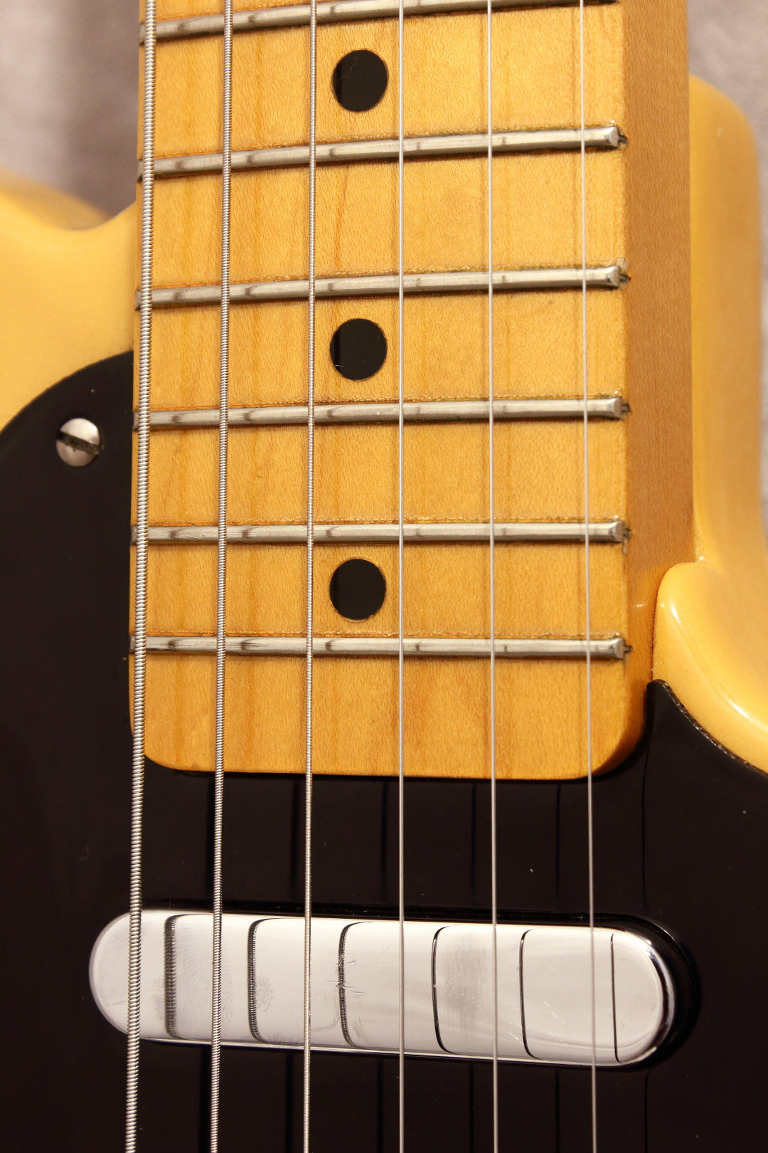 Fender American Vintage '52 Telecaster Butterscotch 2004