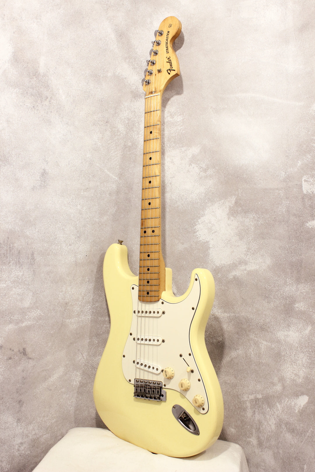 Fender Japan '72 Stratocaster ST72-58US Olympic White 1998