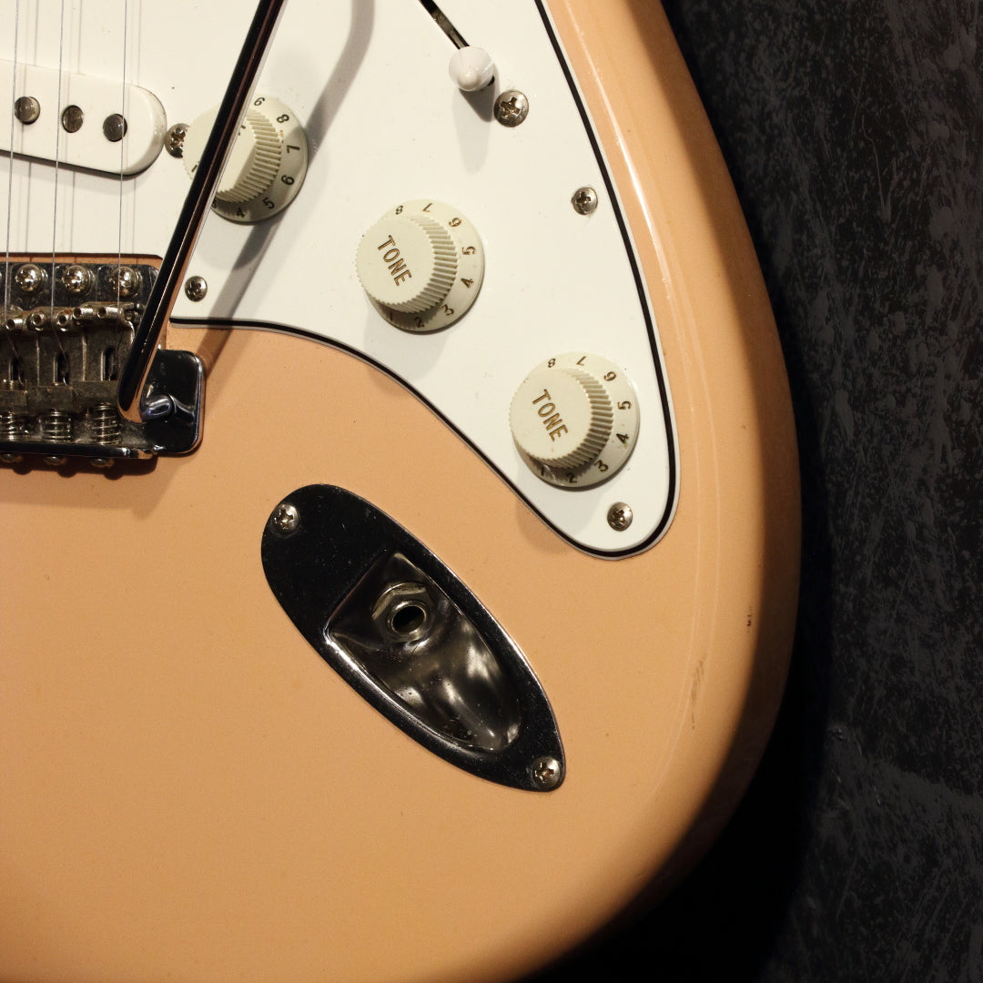 Fender Japan Standard Stratocaster ST43 Shell Pink 2000