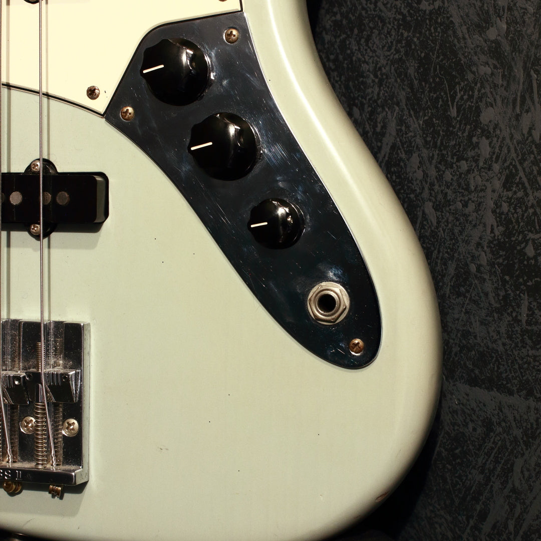 Fender Highway One Jazz Bass Daphne Blue 2006