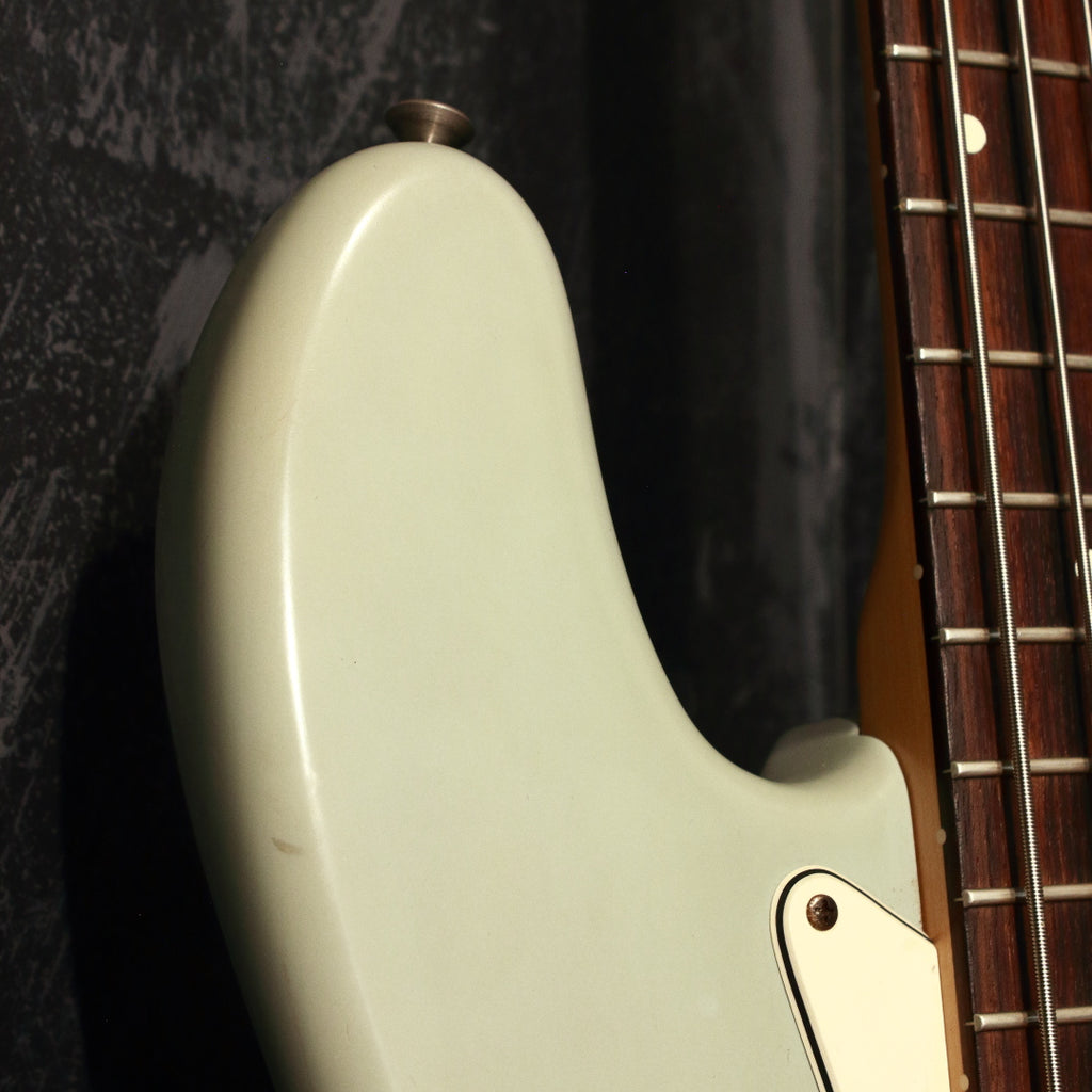 Fender Highway One Jazz Bass Daphne Blue 2006