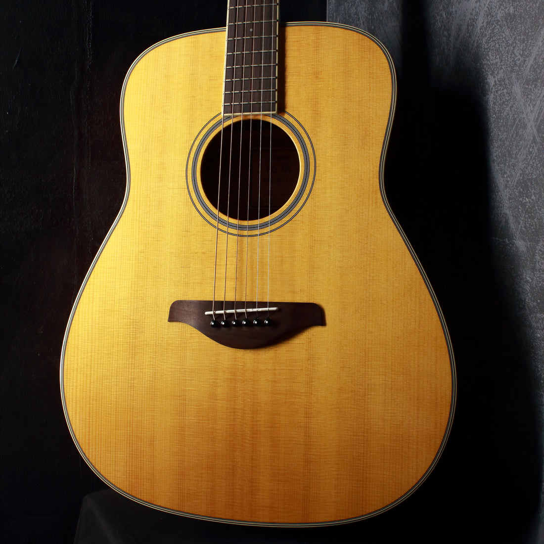 Yamaha FG-TA Transacoustic Vintage Natural 2020