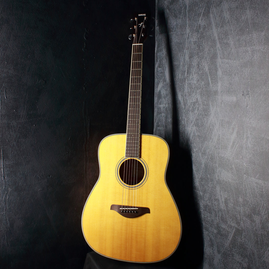 Yamaha FG-TA Transacoustic Vintage Natural 2020