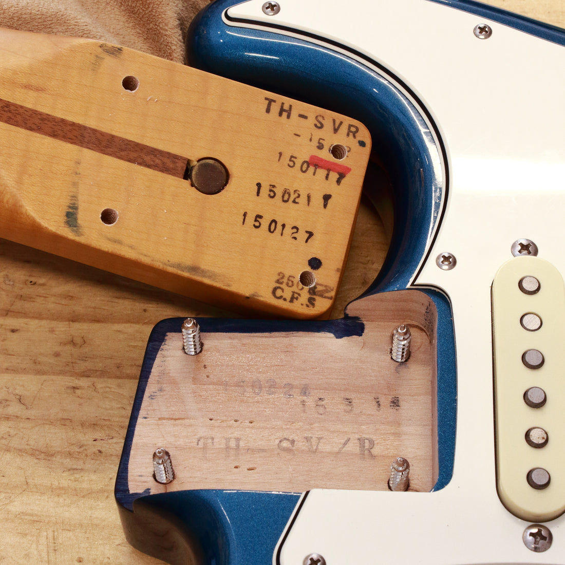 History Heritage Wood TH-SV/R Dark Lake Placid Blue 2015