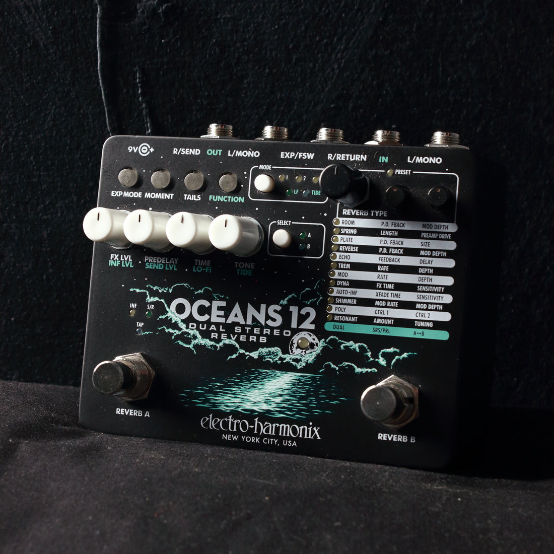 Electro-Harmonix Oceans 12 Dual Stereo Reverb Pedal