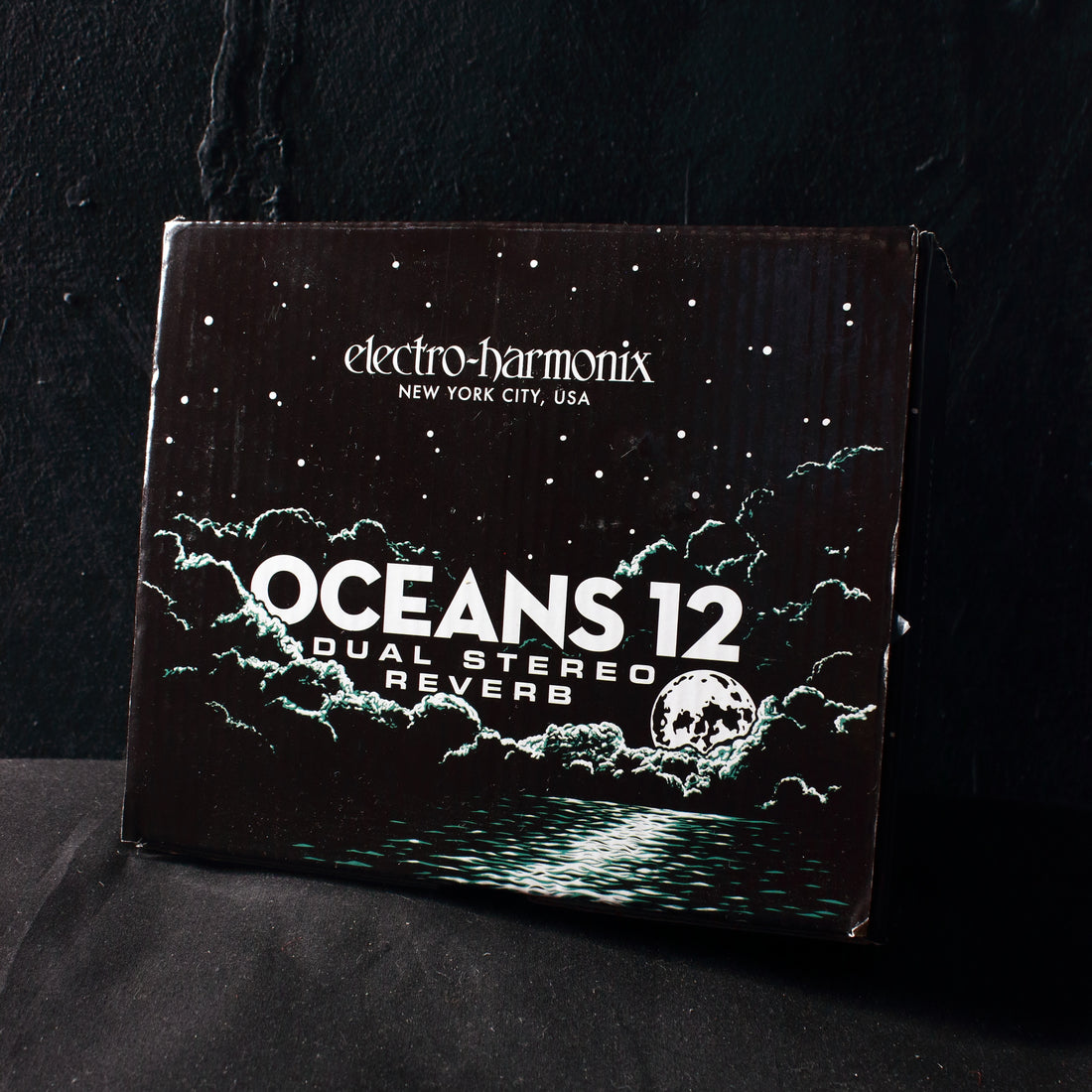 Electro-Harmonix Oceans 12 Dual Stereo Reverb Pedal