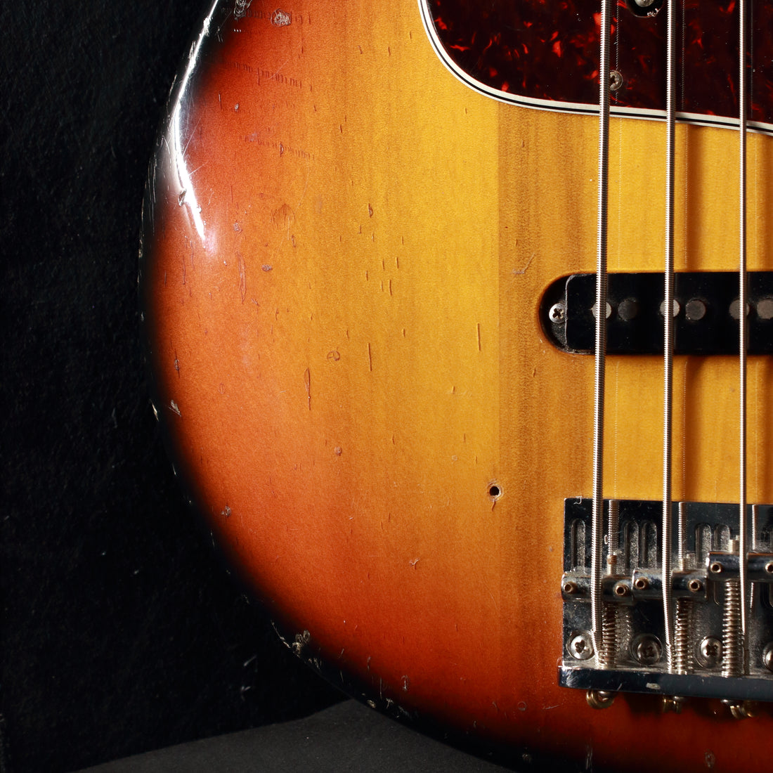 Aria 1540 JB-Style Sunburst 1970