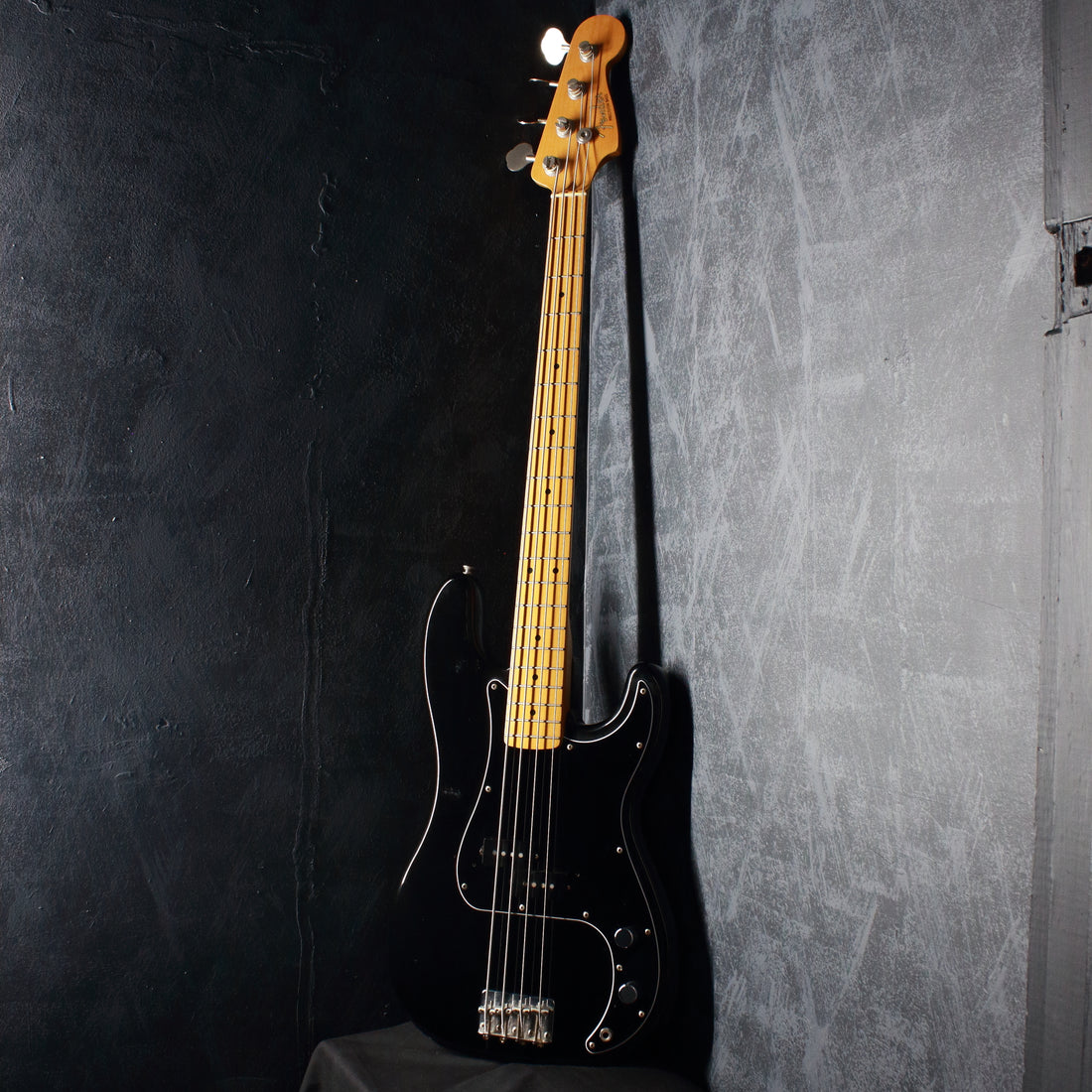 Fender Japan '57 Precision Bass PB57-55 Black 1984