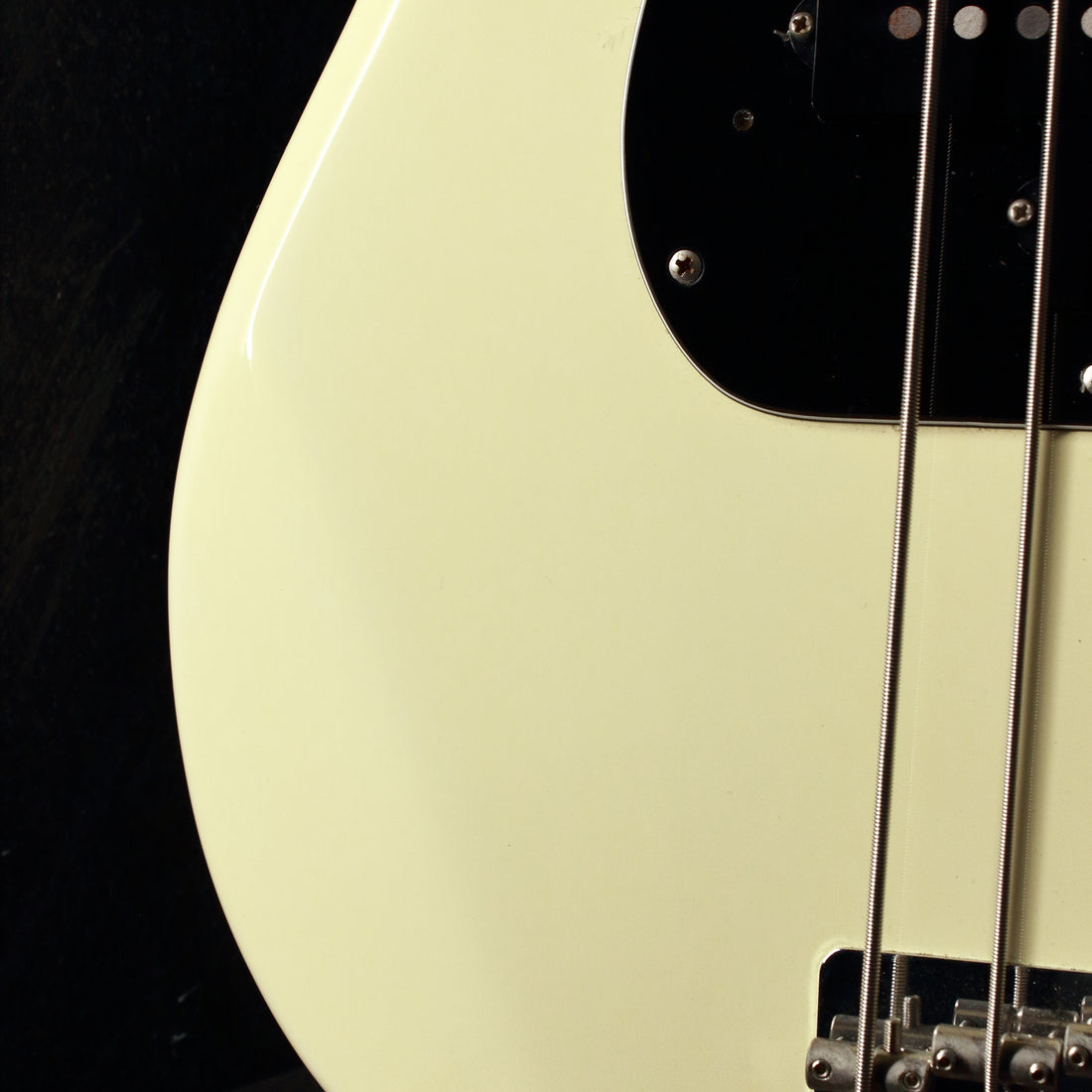 Fernandes Limited Edition RPB-38 '64 White 1990