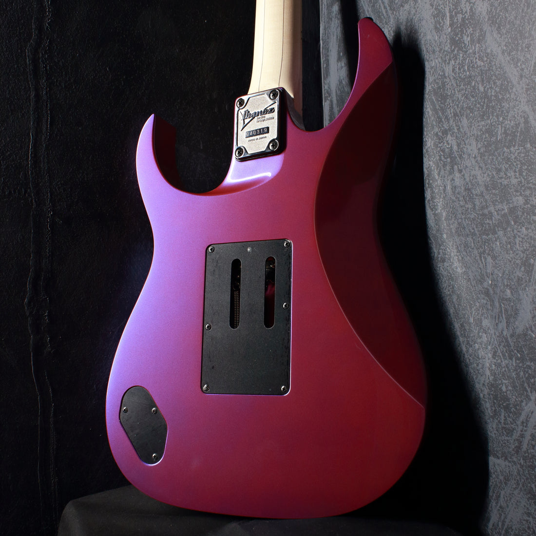 Ibanez RG550 Genesis Purple Neon 2021