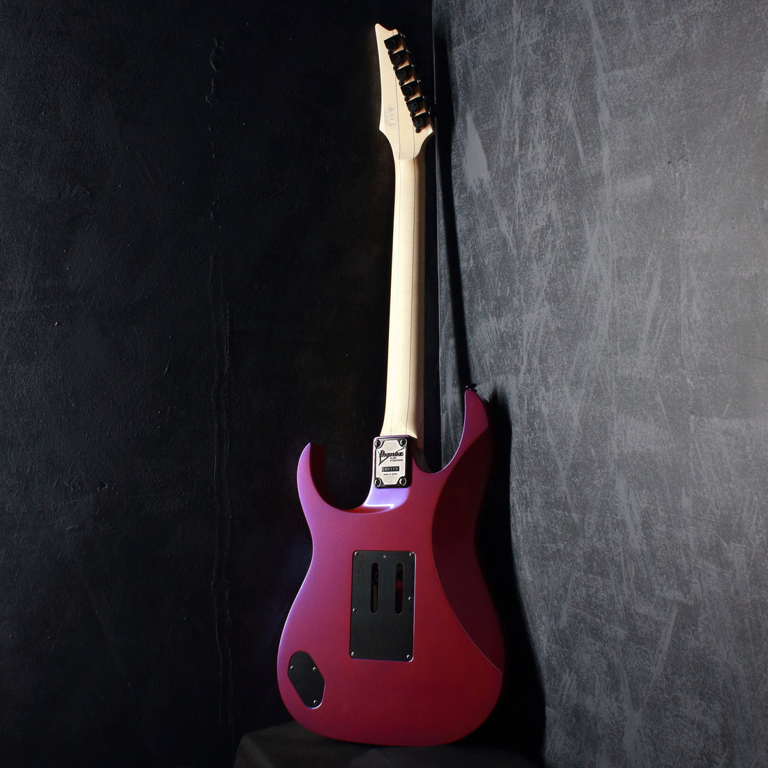 Ibanez RG550 Genesis Purple Neon 2021