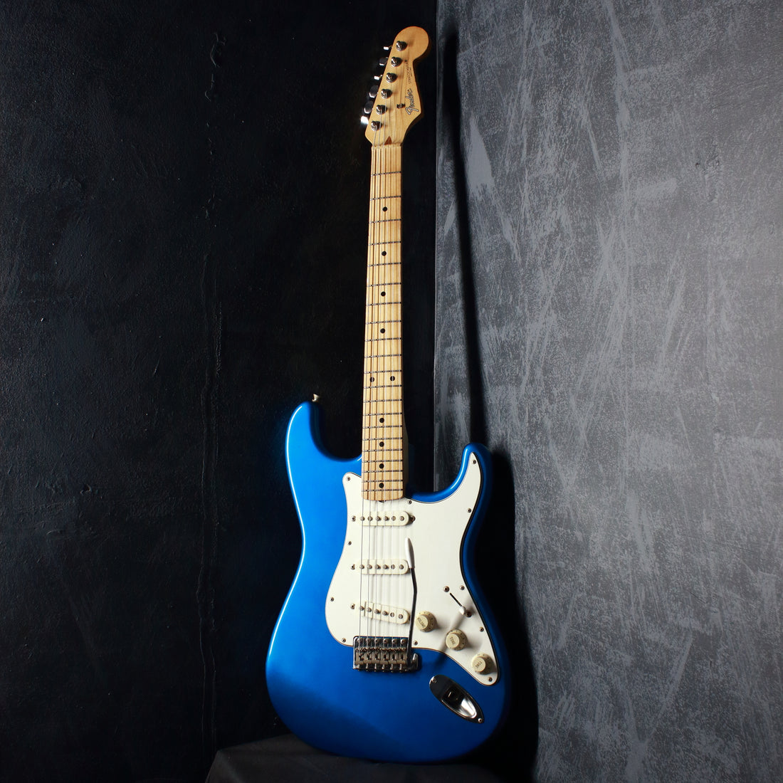 Fender Japan Standard Stratocaster ST43 Lake Placid Blue 1998