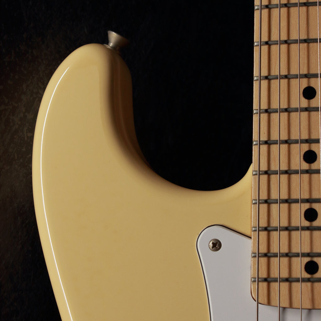 Fender Japan '72 Stratocaster ST72-58US Yellow White 2004