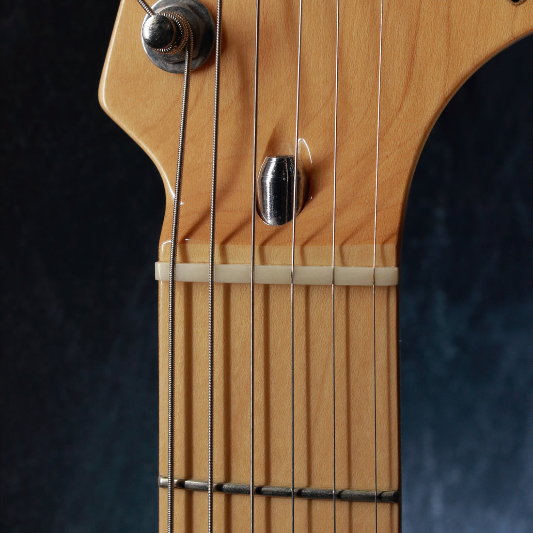 Fender Japan '72 Stratocaster ST72-58US Yellow White 2004