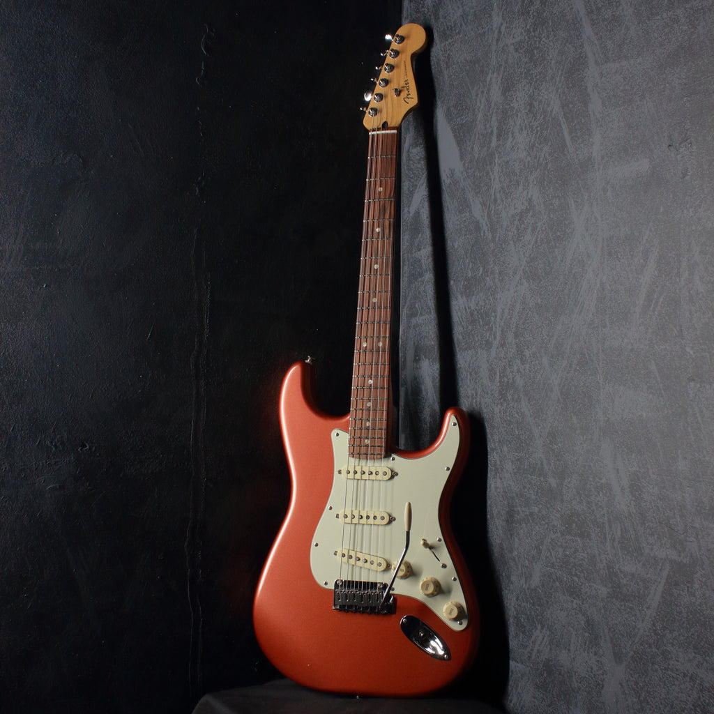 Fender Player Plus Stratocaster Aged Candy Apple Red 2021