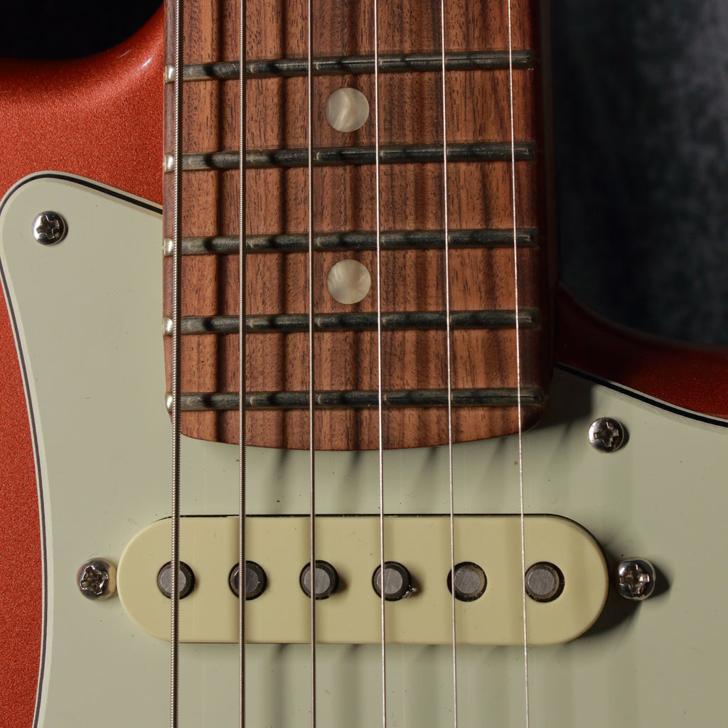 Fender Player Plus Stratocaster Aged Candy Apple Red 2021