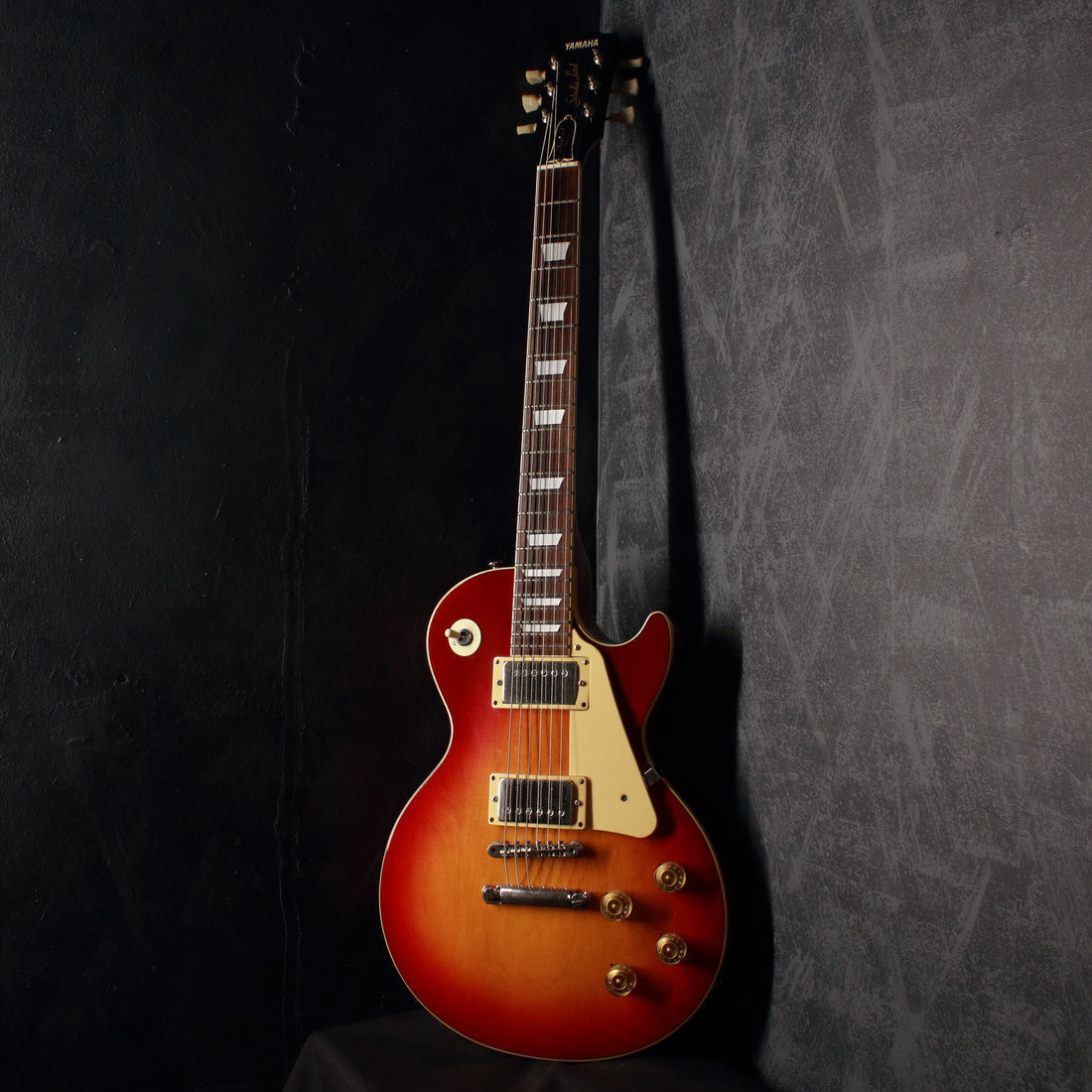 Yamaha SL450S Studio Lord Red Sunburst 1982