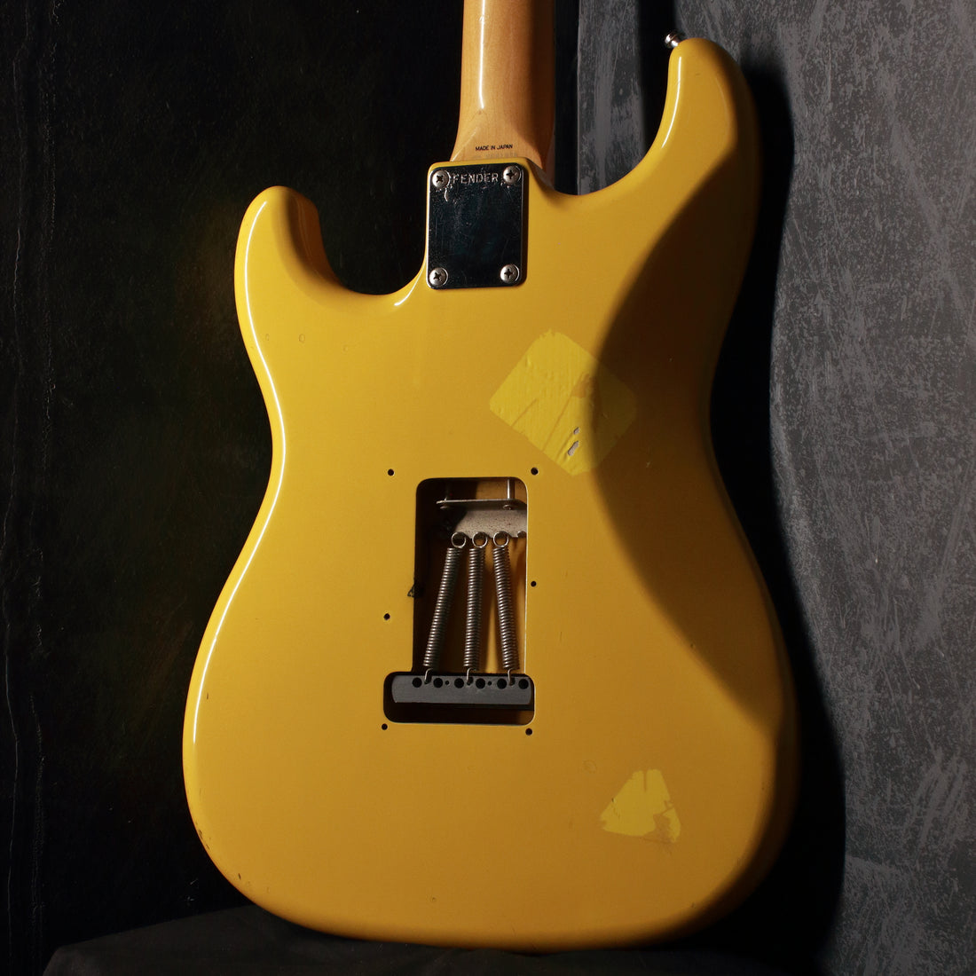 Fender Japan '62 Stratocaster ST62-55 Rebel Yellow 1986